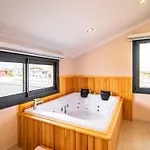 Villa Unique 2