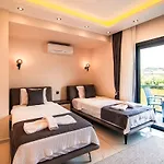 Unique 2 Villa *