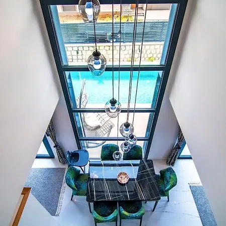 Unique 2 Villa *